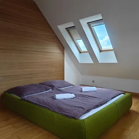 Dolna 4 - Apartments In Direct Centrum On City Square Banska Bystrica Room photo