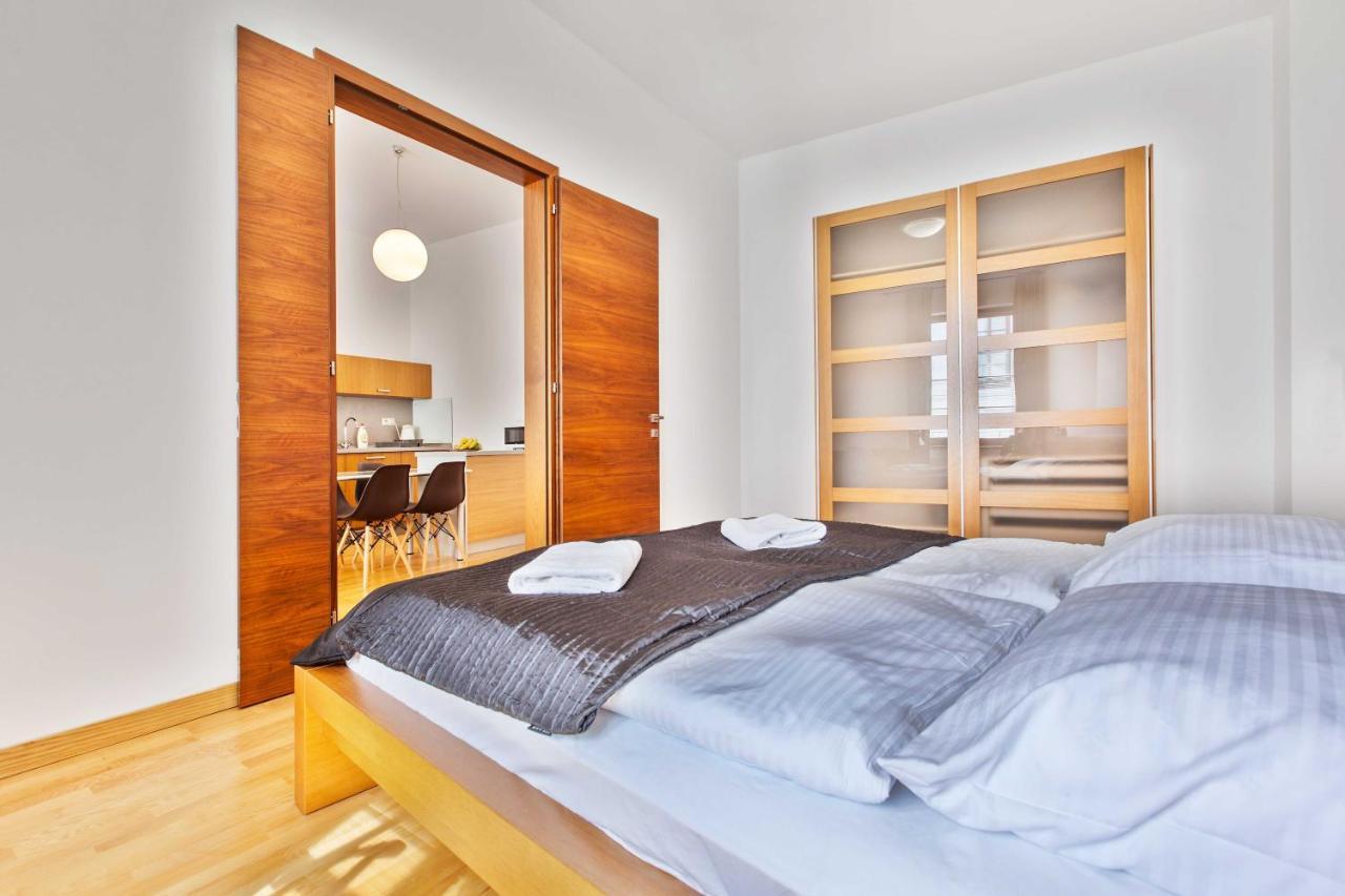 Dolna 4 - In Direct Centrum On Square Apartment *