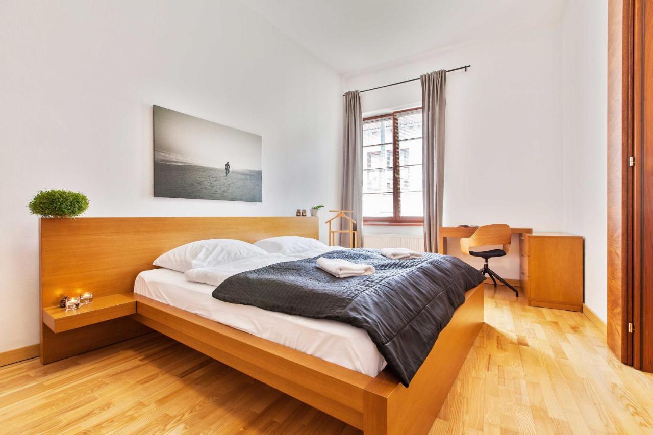 Dolna 4 - In Direct Centrum On Square Apartment *